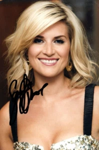 HOLLYOAKS: SARAH JAYNE DUNN 'MANDY' SIGNED 6x4 SEXY PORTRAIT PHOTO+COA - Foto 1 di 1