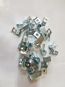 69 70 71 72 Corvette Brake and Fuel Line Clip Kit NEW - Foto 1 di 1