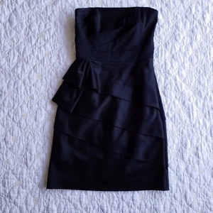 White House Black Market Satin Tiered Ruffle Dress Size 0 Black Strapless A-Line - Picture 1 of 6