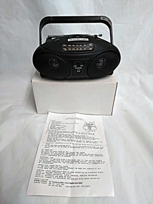 Schnapper AM/FM Portable Compact Radio - Image 1 of 4