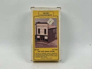 Micro Engineering ME-600 HO Scale Hay And Grain Store  - Picture 1 of 3