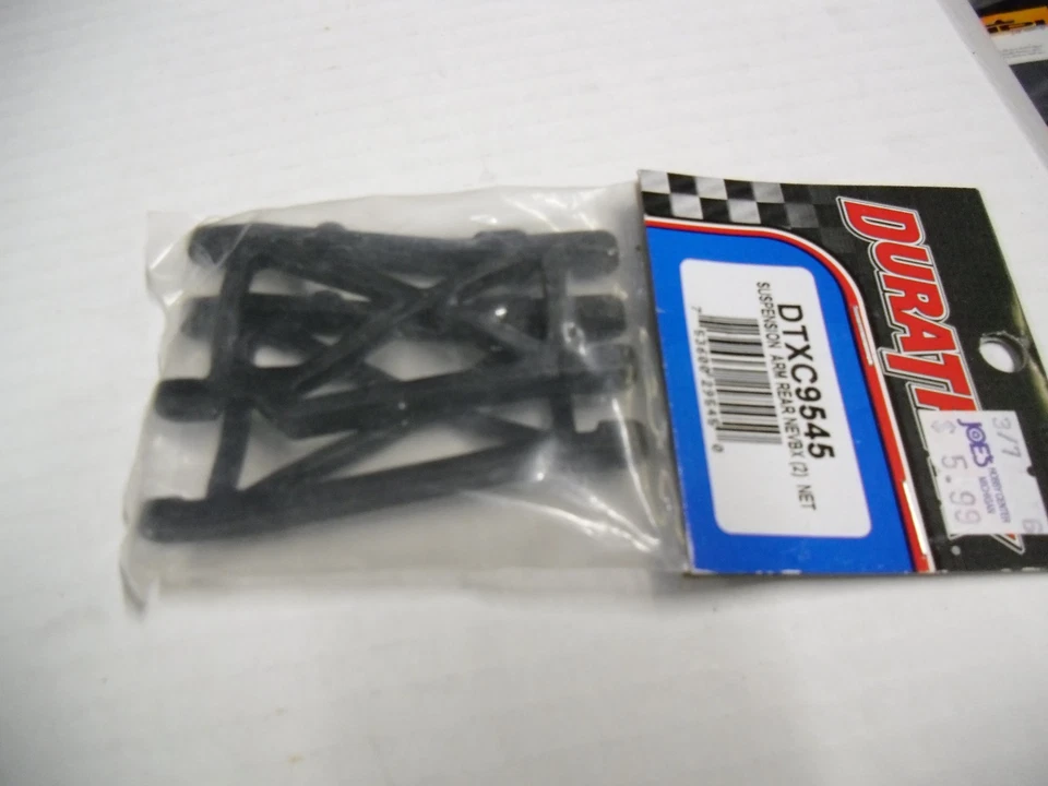 Brazos de suspensión trasera Duratrax DTXC9545 para Nitro Evader Foto 1 de 1