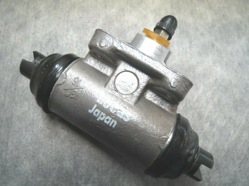 Rear Wheel Cylinder for 1977-1978 Datsun B210 - Made in Japan - Ships Fast! - Image 1 of 4