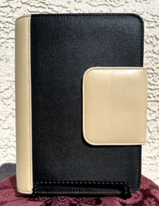 Franklin Covey 365 Organizer Planer 7 Ringe Ordner 10 x 7,5 schwarz Nylon hellbraun Faux - Bild 1 von 20