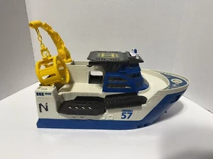 2013 Matchbox Mission Marine Rescue Shark Boat BFN57 Mattel Floats & Rolls Nice! - Picture 1 of 4