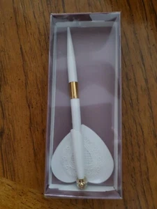 Vintage Hortense B. Hewitt Wedding Pen Set with Lace Heart Holder - Picture 1 of 2