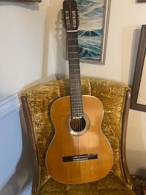 Suzuki - SG-104 - Classical guitar - Japan 1970 w/ Hard Case - Image 1 of 4