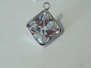 Sterling Silver 3D 16x13x5mm Diamond Shape Clear Crystal Charm - Picture 1 of 7