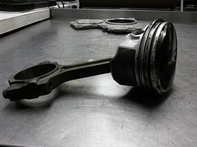 Left Piston and Rod Standard For 14-18 Chevrolet Silverado 1500  5.3 12649190 - Image 1 of 3