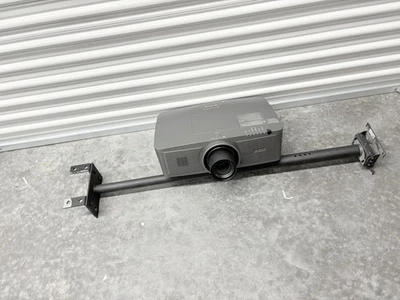 EIKI INDUSTRIAL Projector LC-XL100 3LCD 5000 Lumen READ! - Image 1 of 4