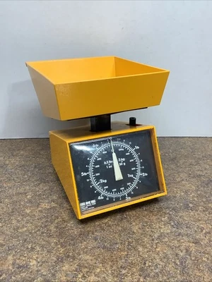 Винтажные модернистские кухонные весы 70-х космической эры EKS аналоговые сделано в Швеции рабочие - Изображение 1 из 4