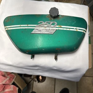 69 - 71 Yamaha DS6 250 Motorcycle Left Side Cover - Picture 1 of 12