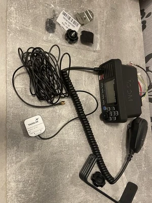 Icom IC-M330GE UKW-Marinefunkgerät Mit Aktive Antenne - Bild 1 von 4
