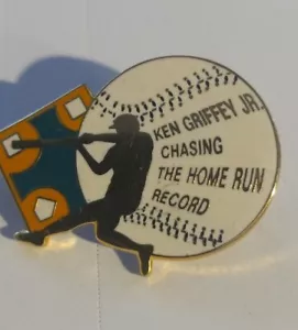 ken griffey jr Chasing The Home Run Record Lapel Pin - Picture 1 of 1