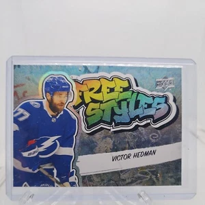 2022-23 Upper Deck #FS-40 Victor Hedman Freestyles - Picture 1 of 2