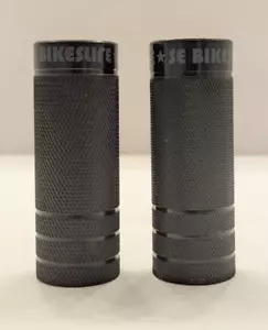 SE Bikes Wheelie Axle Pegs 35 x 98 3/8"-14mm Black - Unused Item - Set of 2 - Picture 1 of 4