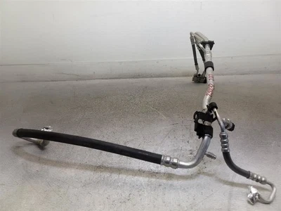 Manguera de succión de aire acondicionado Kia Soul 2012-2013 2,0 L 977754C000 *modelo turbo* Foto 1 de 4