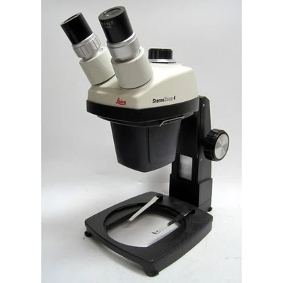 Leica/Bausch & Lomb StereoZoom 4 rango de zoom 0,7x-0,3x con soporte y oculares 10X Foto 1 de 4