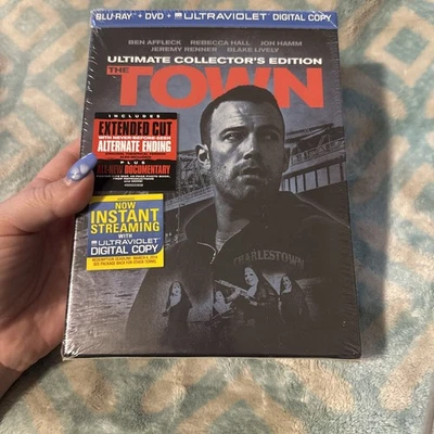 The Town (Blu-ray/DVD Ultimate Collector's Edition) BIG BOX* RARE! Extended ! - Image 1 of 4