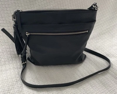 Bolso Bandolera HALOGEN Negro Cuero Delgado-Casi Como Nuevo Foto 1 de 4