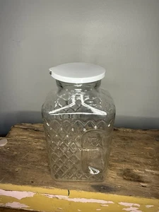 Vintage 2 Quart Quilted~Diamond Point Refrigerator Glass  Juice Jug Pitcher - Picture 1 of 10