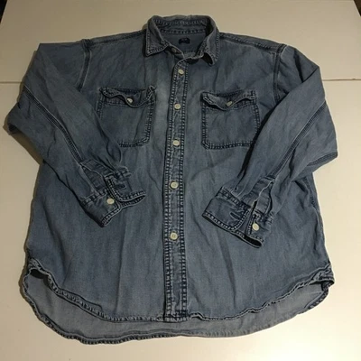 Camisa vaquera Uniqlo grande manga larga con botones para hombre Foto 1 de 4