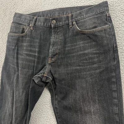Jeans Uniqlo ajuste regular 36x34 preto bigode desbotado desgastado Y2K vintage Inspo - Imagem 1 de 4