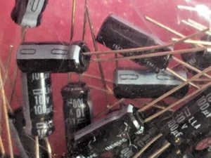 200 pcs 100UF , 10V , Radial, United Chemi-Con , ELLA-100ELL10ME11D - Picture 1 of 4