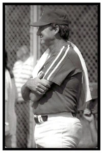 Charlie Hough (1989) Texas Rangers Vintage Baseball Postcard PCTX - Picture 1 of 2