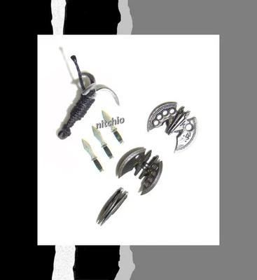 Газовый фонарь Mezco One:12 Batman — BATARANGS, КРЮК ДЛЯ ЗАХВАТА И МЕТАТЕЛЬНЫЕ КИНЖАЛЫ 1:12 - Изображение 1 из 4