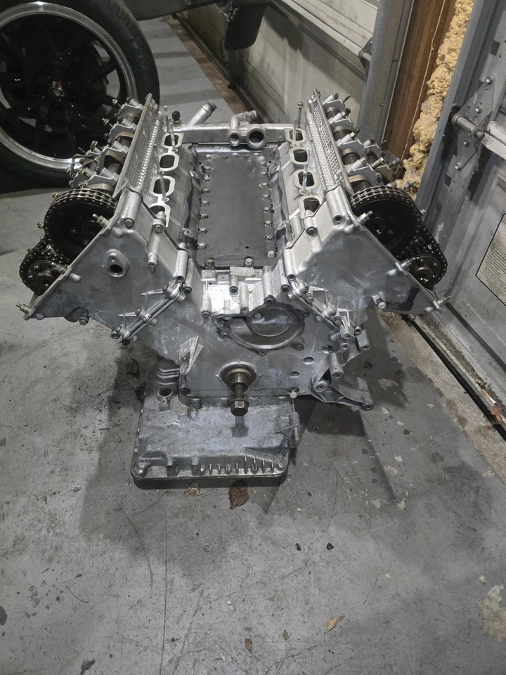 2000 BMW E38 4.4 V8 Engine 540i 740i - Image 1 of 4