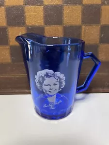 ADORABILE BROCCA LATTE SHIRLEY TEMPLE BLU COBALTO ALTA 4 POLLICI - OTTIME CONDIZIONI - Foto 1 di 14