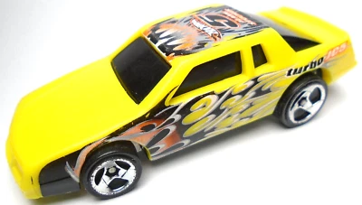 1988 Hot Wheels Chevy Flame Stocker #5 Turbo IC5 AMARELO 1:64 DIECAST 3" CARRO DE CORRIDA - Imagem 1 de 4