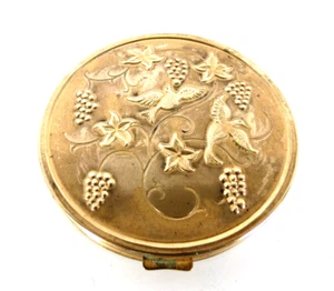 Vtg Richard Hudnut Compact Grapevines W Flying Birds Powder Compact France - Picture 1 of 8