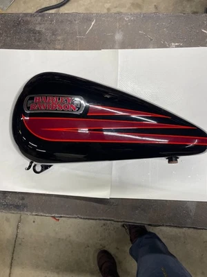 Harley-Davidson Softail Bad Boy 1995 tanque lateral izquierdo negro rojo FXST Foto 1 de 4