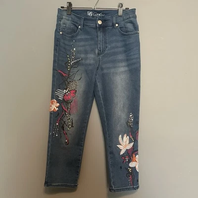 Pantalones de mezclilla recortados bordados DG2 Diane Gilman para mujer 8 pequeños elásticos tiro medio Foto 1 de 4