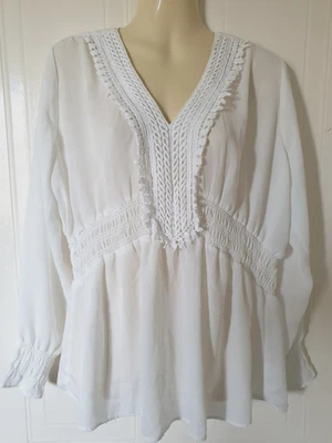 Women's Brave Soul White Crochet Neck Smock Peasant Long Sleeve Top Blouse X/S - Image 1 of 4