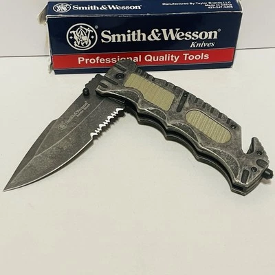 Faca Smith & Wesson Border Guard Tanto Tactical Linerlock SWBG7S serrilhada nova na caixa - Imagem 1 de 4