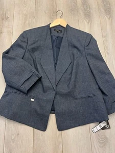 Neu mit Etikett Emily Blazer Jacke blau waschbar Tasche 3/4 Ärmel Gr. 20W - Bild 1 von 8