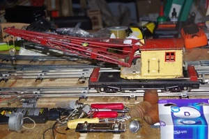 Lionel Prewar 219 Operating Crane Yellow, Red, and Black base - Picture 1 of 10