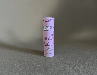 Bálsamo labial sombreado rosa oscuro perfumado Marie “Sour Cherry” Disney Aristocats, ¡nuevo! Foto 1 de 4