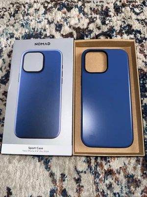 Funda deportiva Nomad azul naval para iPhone 16 Pro Max Foto 1 de 2