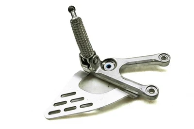 Reposapiés izquierdo Yamaha YZF R6S 06 Foto 1 de 3