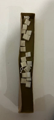 1970 Obra maestra subasta de arte juego de mesa clips piezas de repuesto Foto 1 de 3