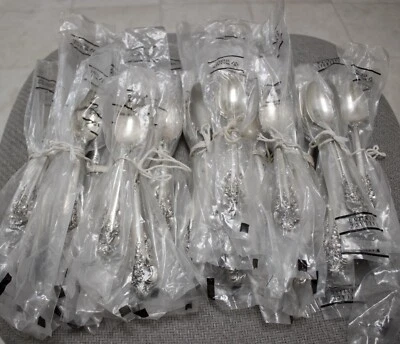 1 WALLACE GRANDE BAROQUE STER 4 PIECE PLACE SETTING NOS IN WRAPPER 12 AVAILABLE - Image 1 of 4