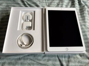 Apple iPad 6th Gen. 32GB Wi-Fi 9.7in. in White. - Picture 1 of 7