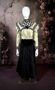 1890s Rare “Damask Green” Silk Victorian Dress, 2pc Bodice & Skirt Set Sz 4/6 - Picture 1 of 12