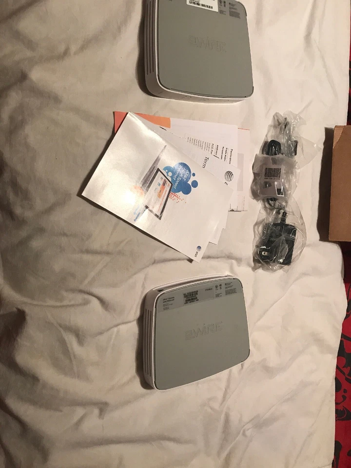 2Wire 2701HG-B 54 Mbps 4-Port 10/100 Wireless G Router X2 - Image 1 of 1