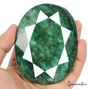 Bonita piedra preciosa natural de 1800 quilates con esmeralda verde ovalada facetada extraída de gran tamaño - Imagen 1 de 4