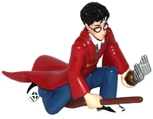 2001 Mattel Harry Potter With Golden Snitch Quidditch Figure 2 1/4" - Picture 1 of 3